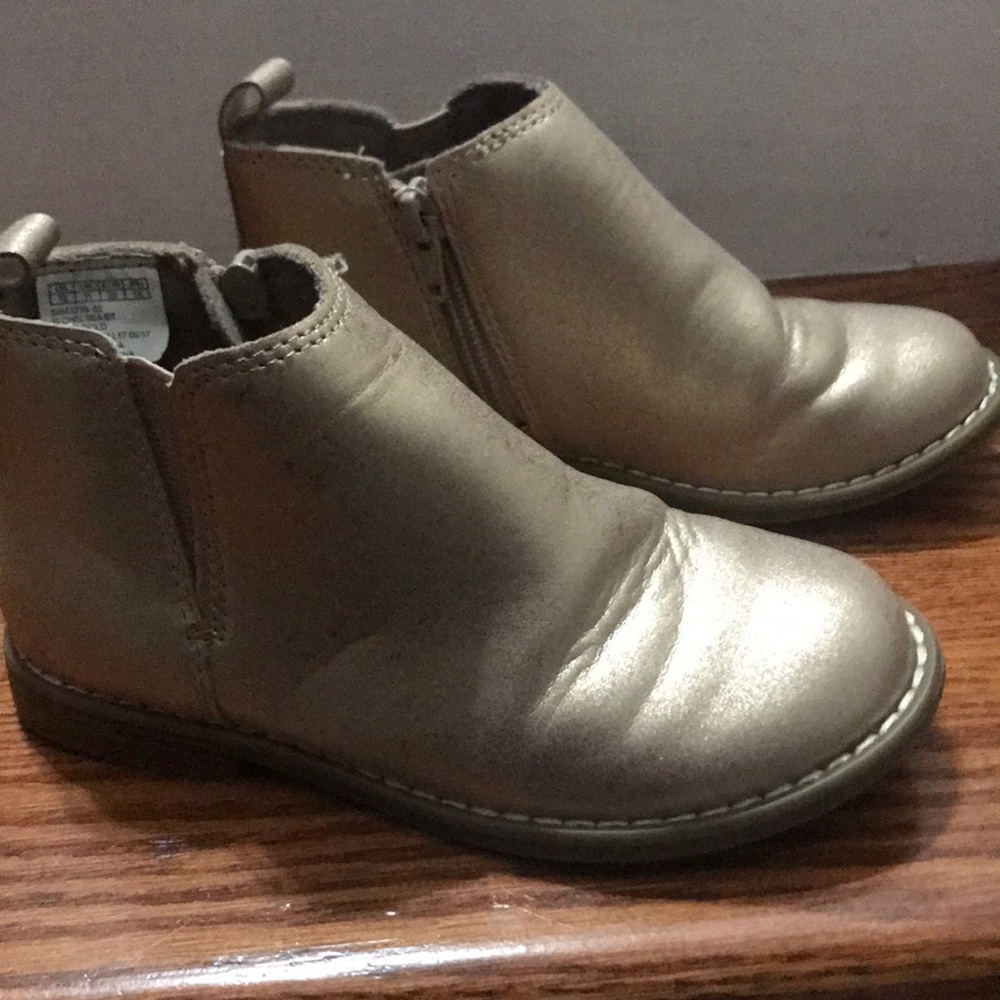 Toddler girl gold GAP booties